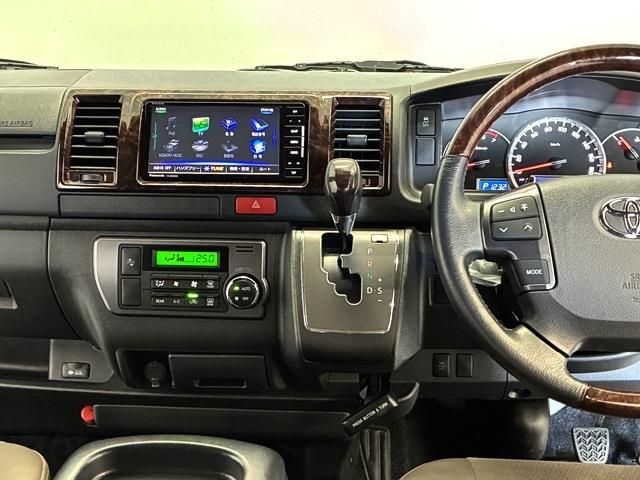 HIACE van 2WD