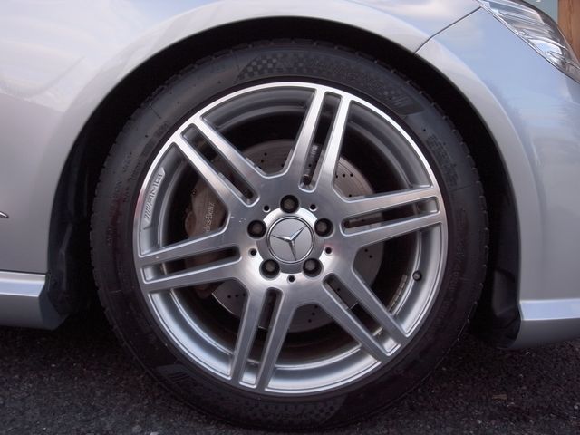 MERCEDES BENZ E-Class sedan