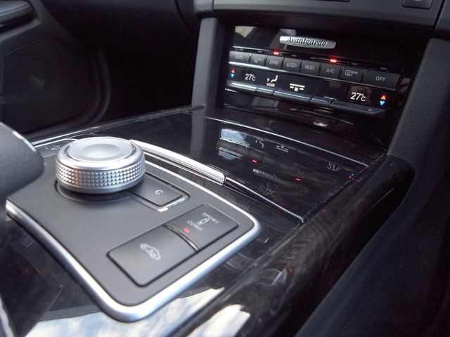 MERCEDES BENZ E-Class sedan