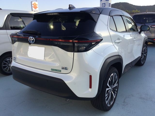 YARIS CROSS HYBRID