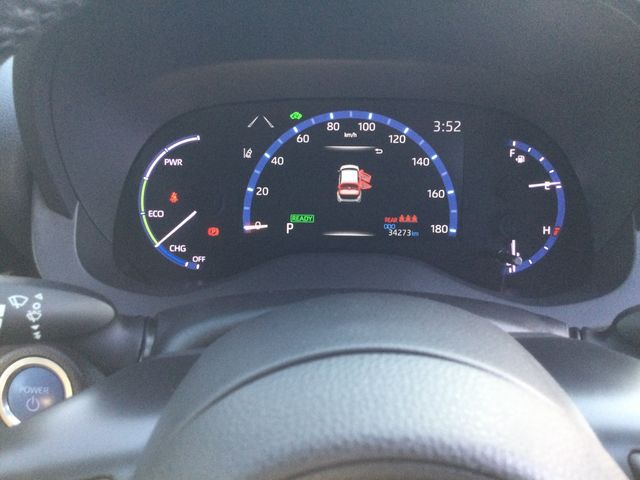 YARIS CROSS HYBRID