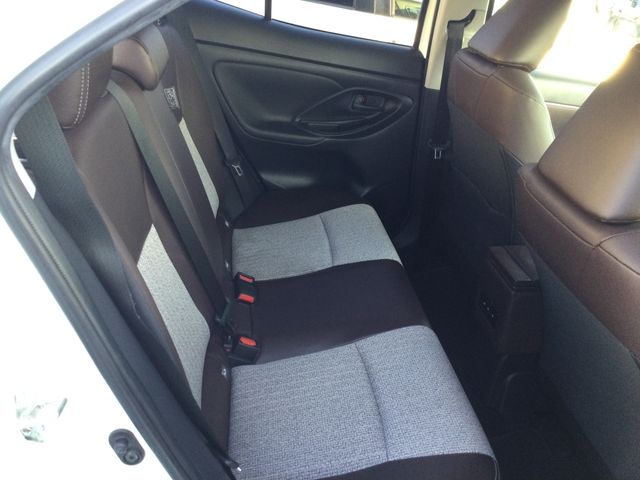 YARIS CROSS HYBRID