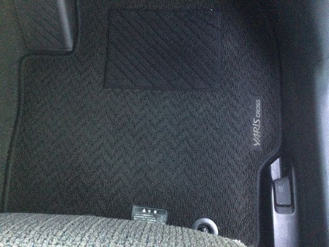 YARIS CROSS HYBRID