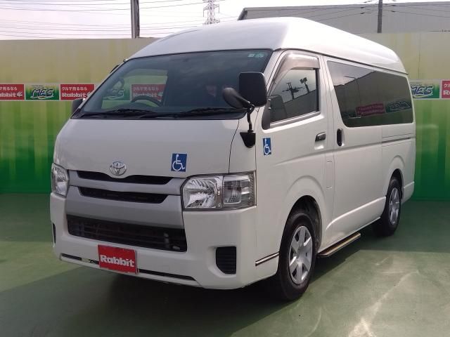 REGIUSACE 2WD van