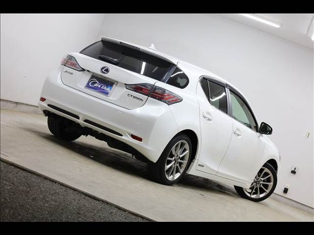 LEXUS CT200h
