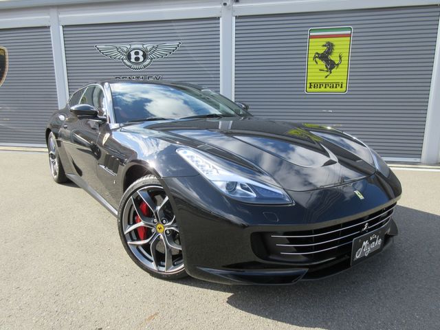 FERRARI GTC4 LUSSO T