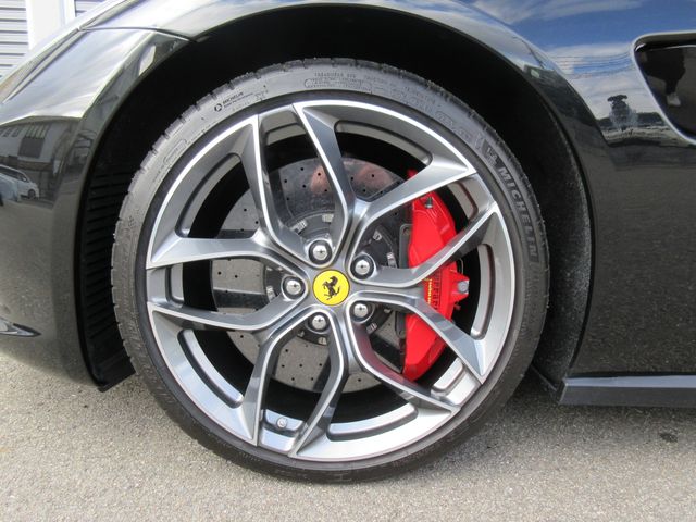 FERRARI GTC4 LUSSO T