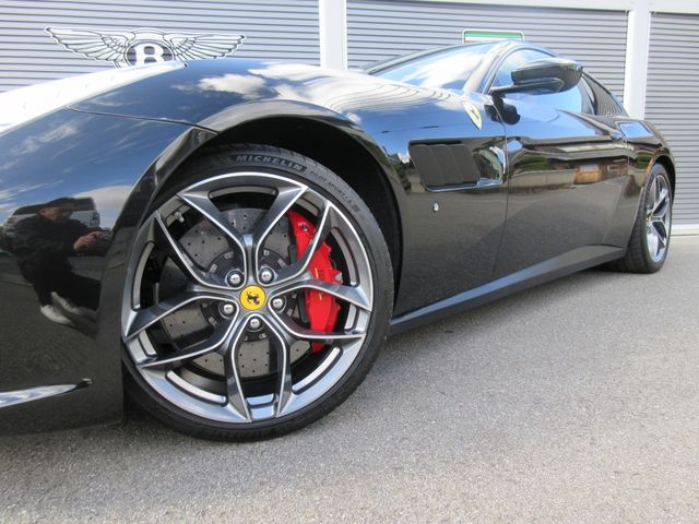 FERRARI GTC4 LUSSO T