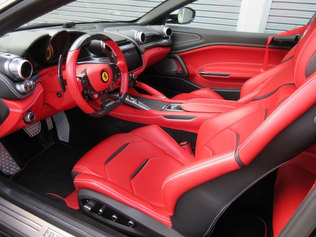 FERRARI GTC4 LUSSO T