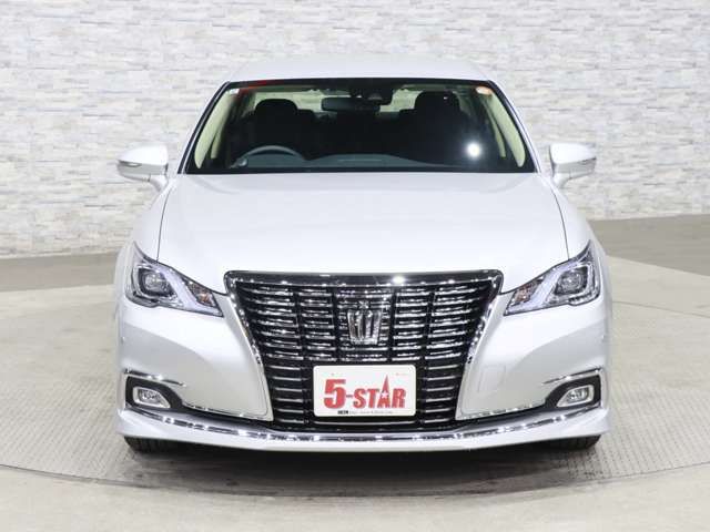 CROWN sedan