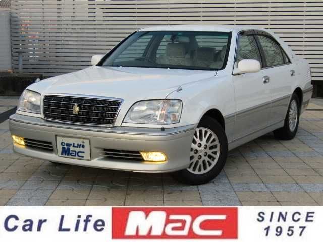 CROWN sedan