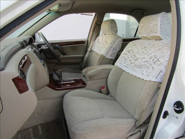 CROWN sedan