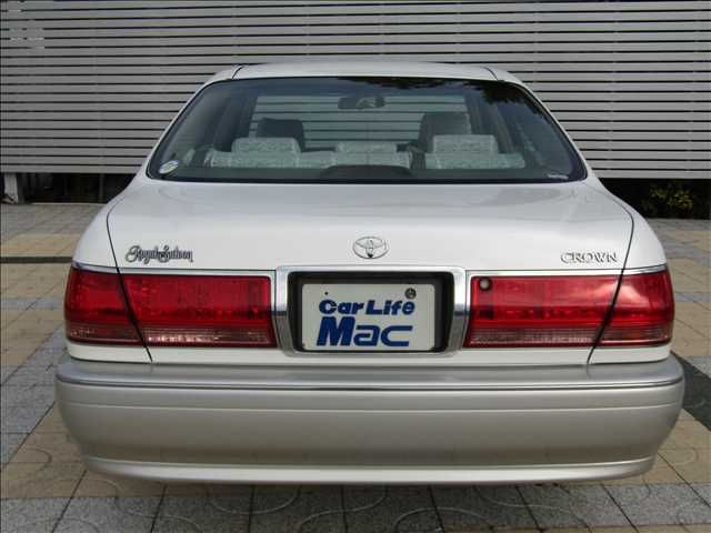 CROWN sedan