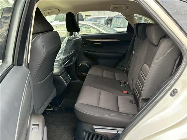 LEXUS NX300h
