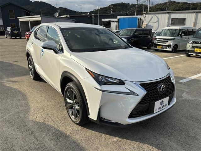 LEXUS NX300h