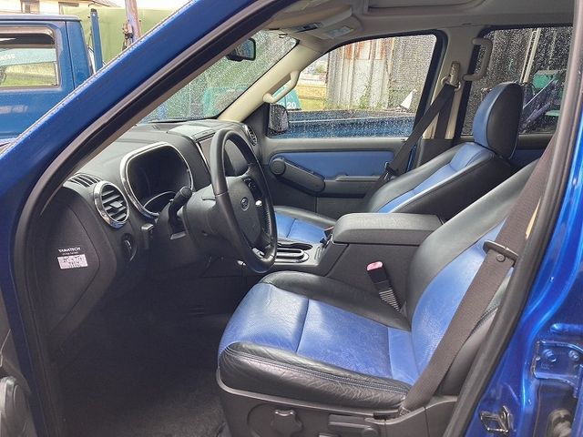FORD EXPLORER SPORT TRAC