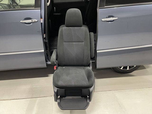 ESTIMA HYBRID 4WD
