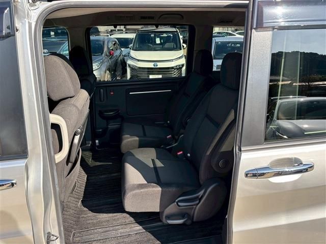 STEPWAGON e:HEV SPADA