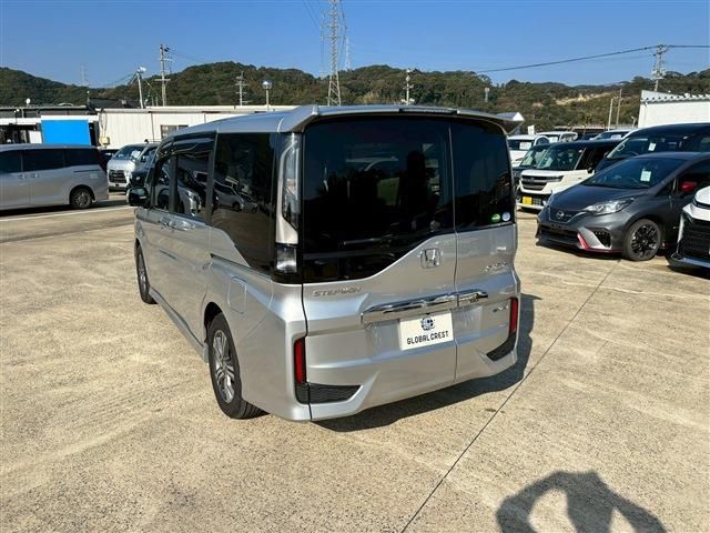 STEPWAGON e:HEV SPADA