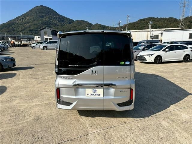 STEPWAGON e:HEV SPADA
