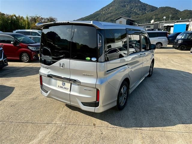 STEPWAGON e:HEV SPADA