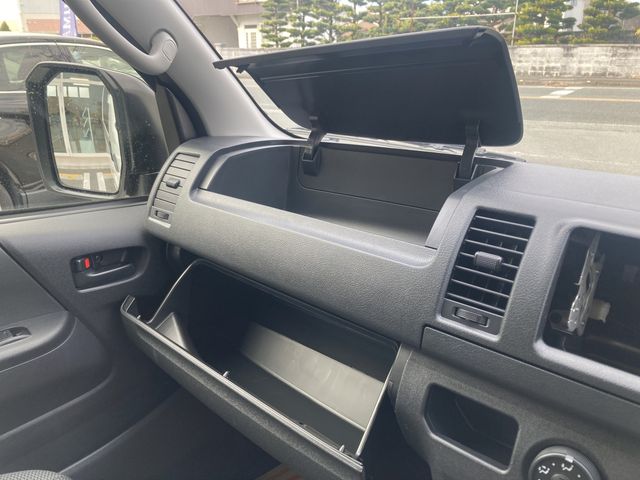 HIACE van 2WD