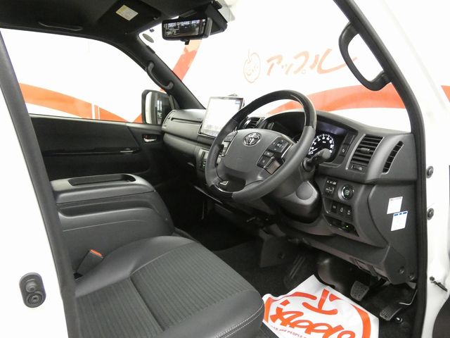 HIACE van 4WD