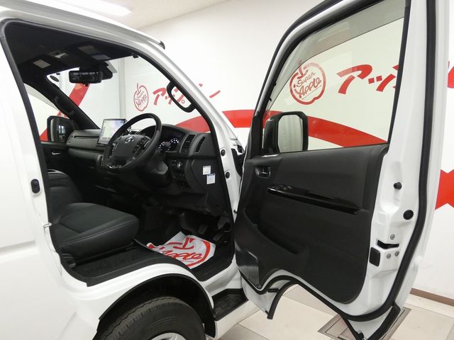 HIACE van 4WD