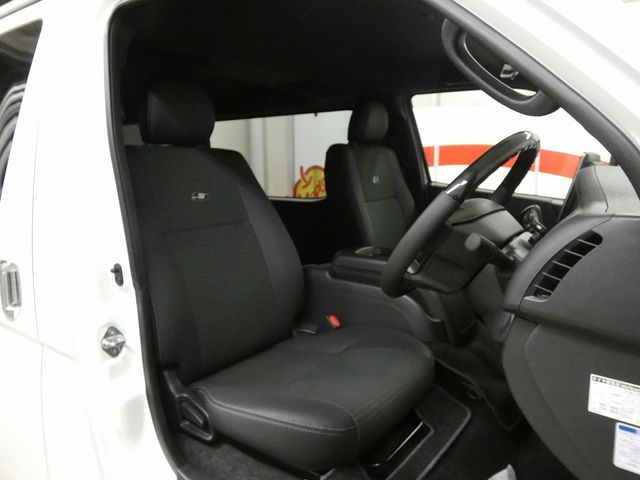 HIACE van 4WD