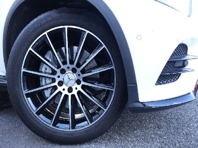 MERCEDES AMG GLCclass