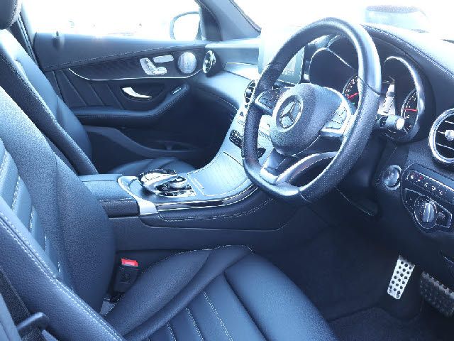 MERCEDES AMG GLCclass