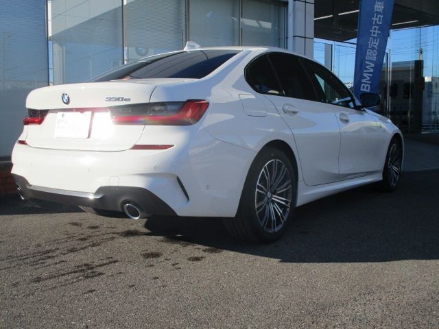 BMW 3 Series sedan