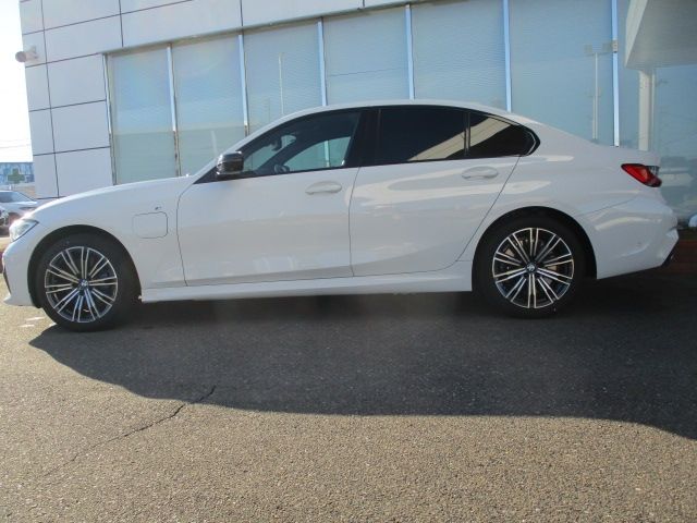 BMW 3 Series sedan