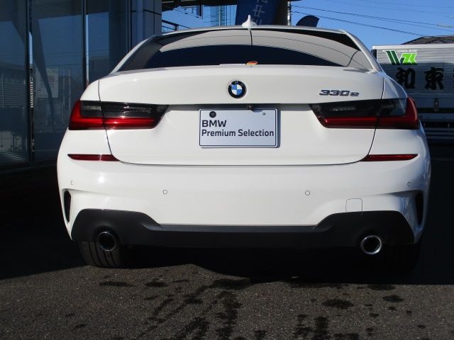 BMW 3 Series sedan