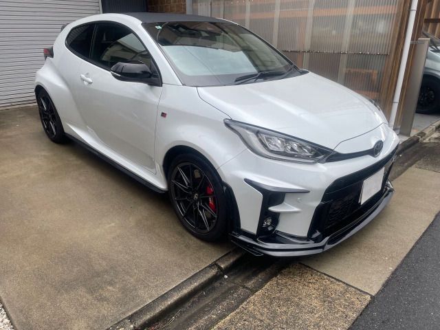 GR YARIS