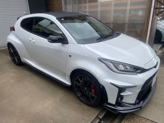 GR YARIS