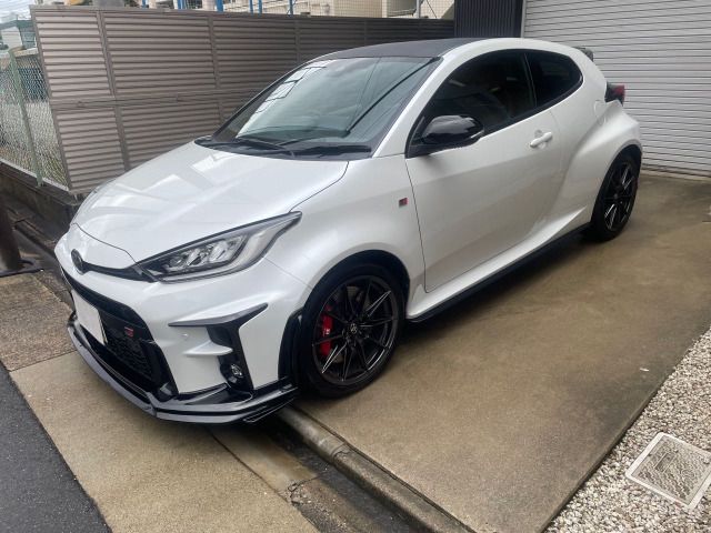 GR YARIS