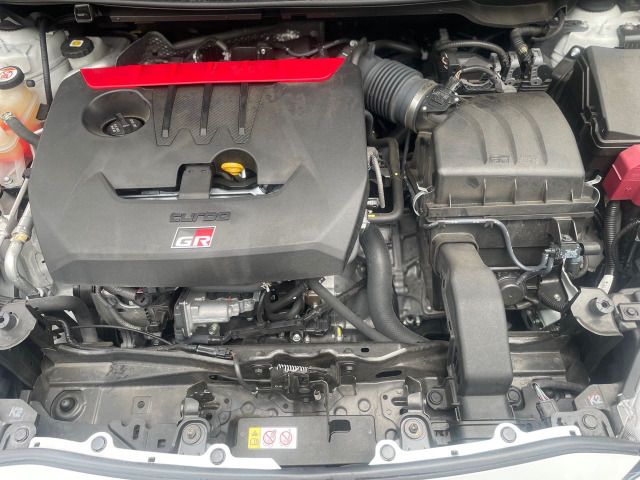 GR YARIS
