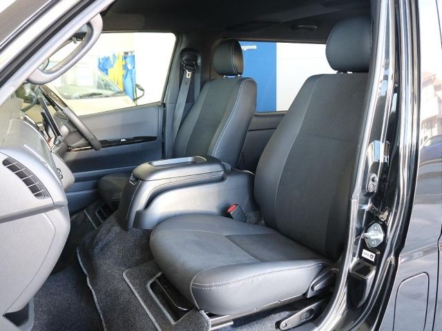 HIACE van 4WD