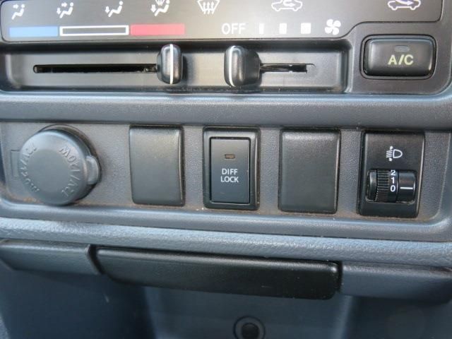 NT100 CLIPPER 4WD