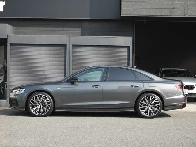 AUDI A8