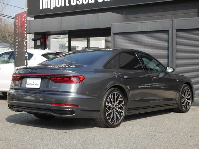 AUDI A8