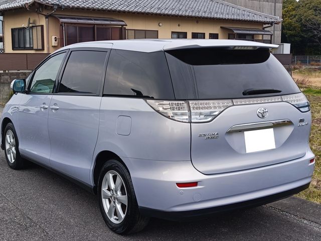 ESTIMA HYBRID 4WD