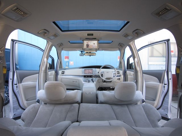 ESTIMA HYBRID 4WD