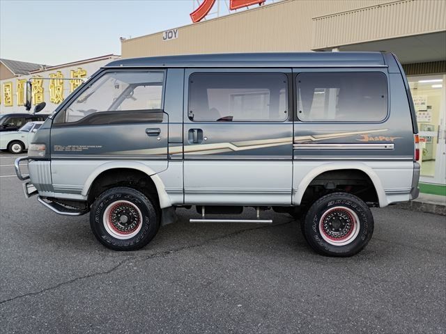 DELICA STARwagon 4WD