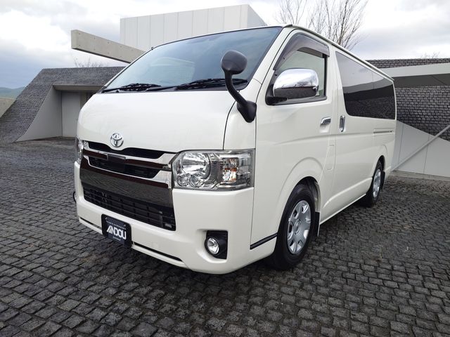 REGIUSACE van 2WD