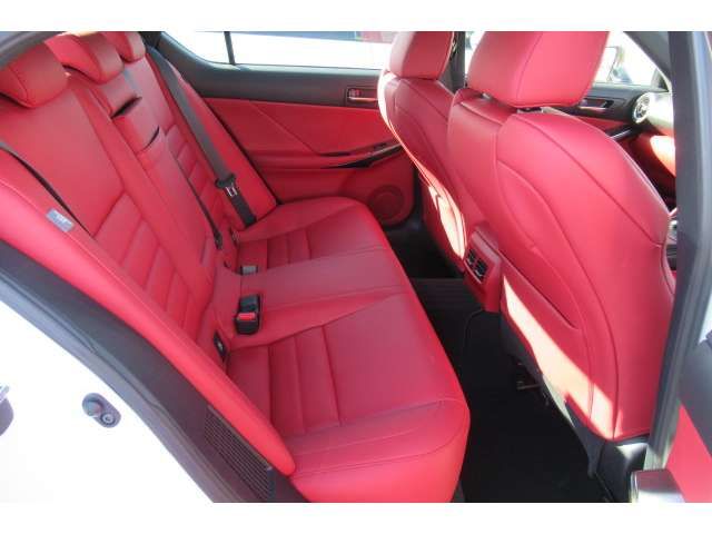 LEXUS IS300h