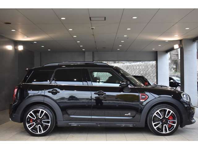 MINI CROSSOVER