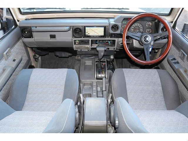 LANDCRUISER van