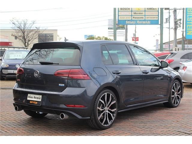 VOLKSWAGEN GOLF GTI